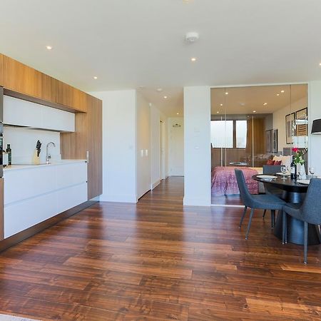 Swiss Cottage One London Ngoại thất bức ảnh