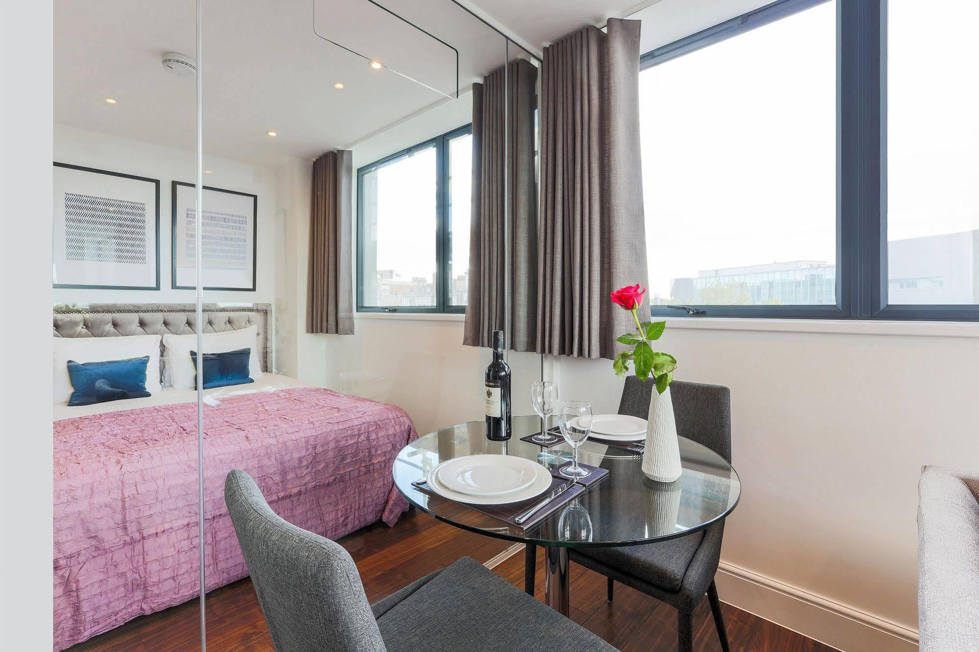Swiss Cottage One London Ngoại thất bức ảnh