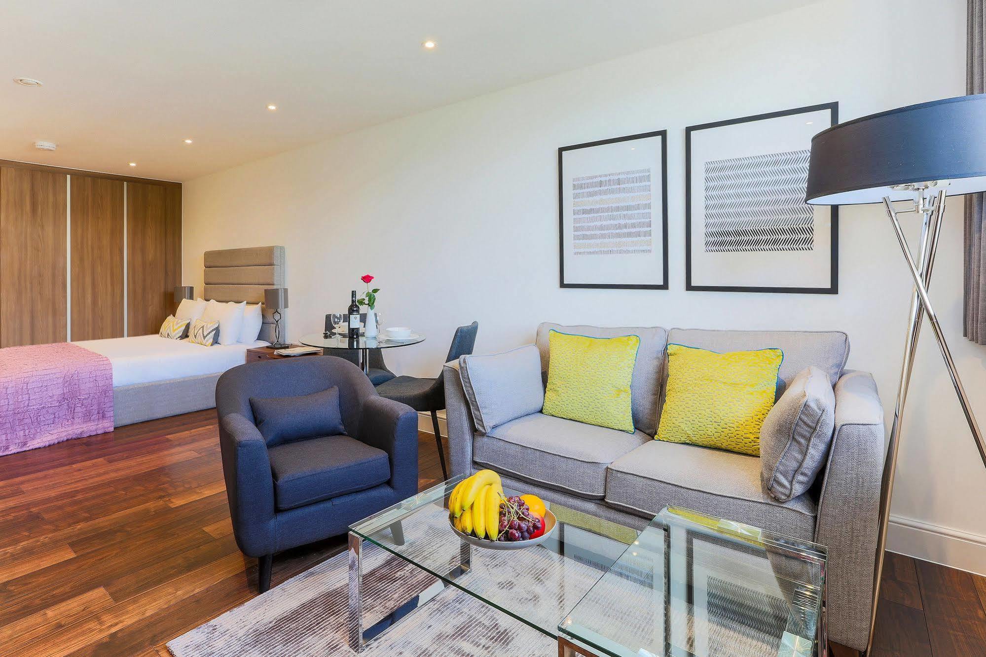 Swiss Cottage One London Ngoại thất bức ảnh