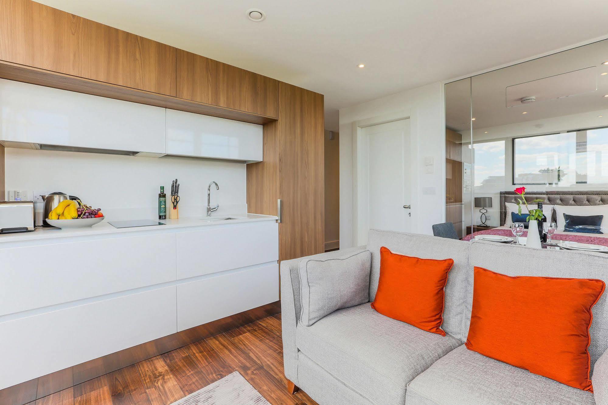 Swiss Cottage One London Ngoại thất bức ảnh