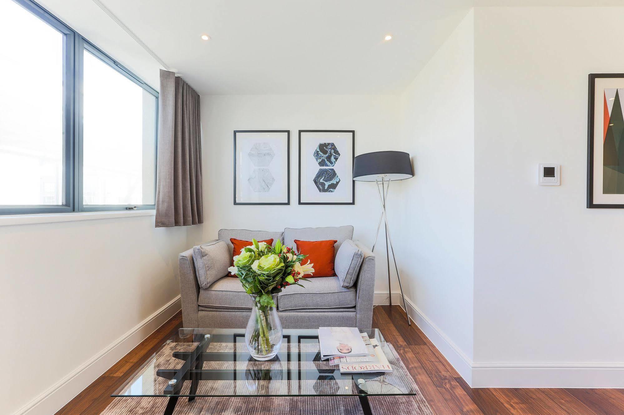 Swiss Cottage One London Ngoại thất bức ảnh