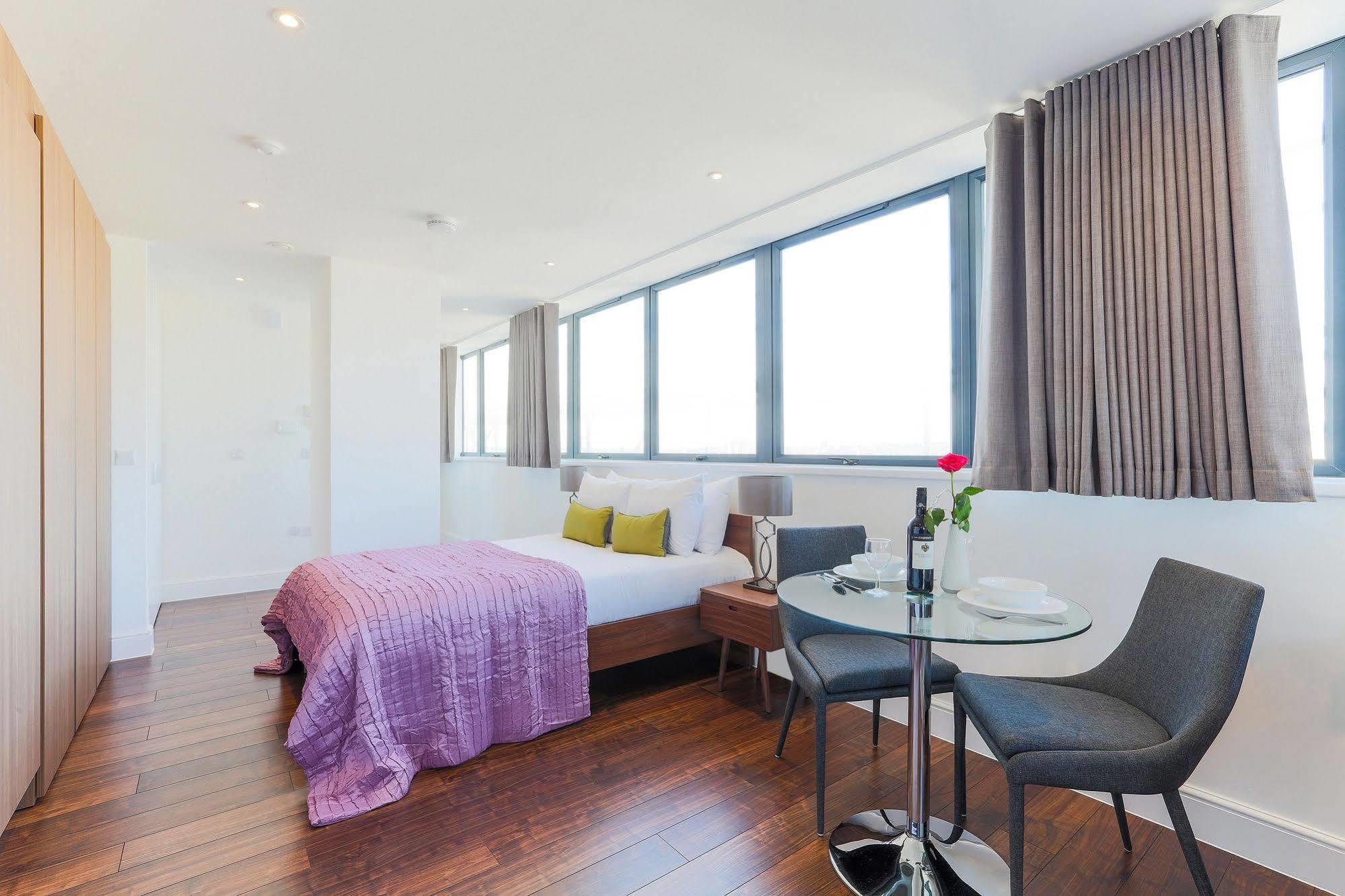 Swiss Cottage One London Ngoại thất bức ảnh