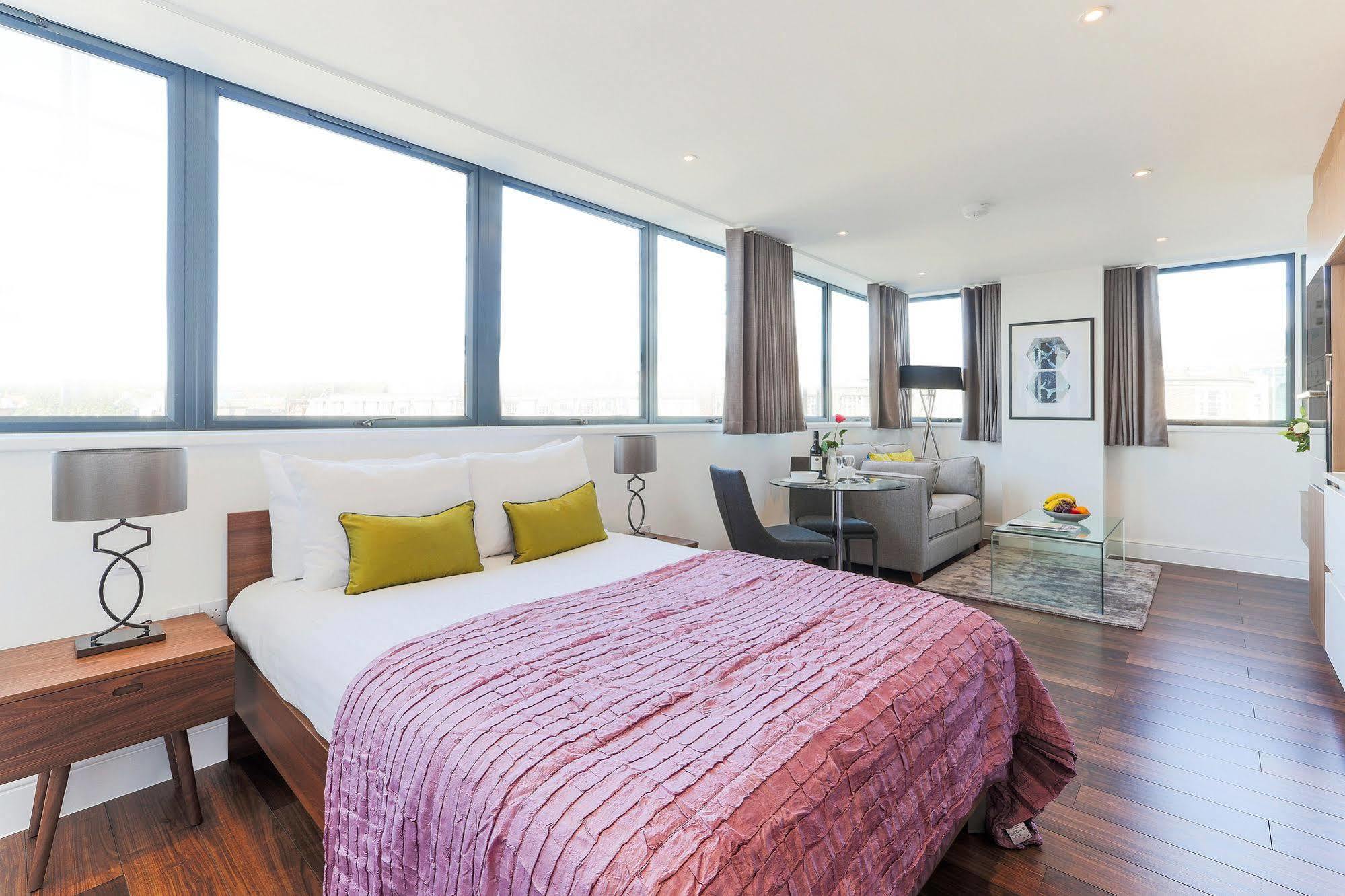 Swiss Cottage One London Ngoại thất bức ảnh
