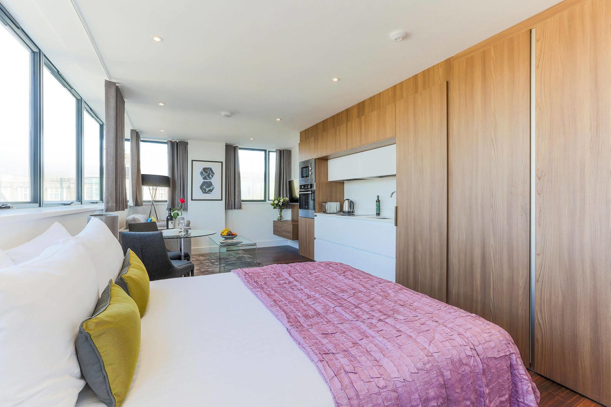 Swiss Cottage One London Ngoại thất bức ảnh